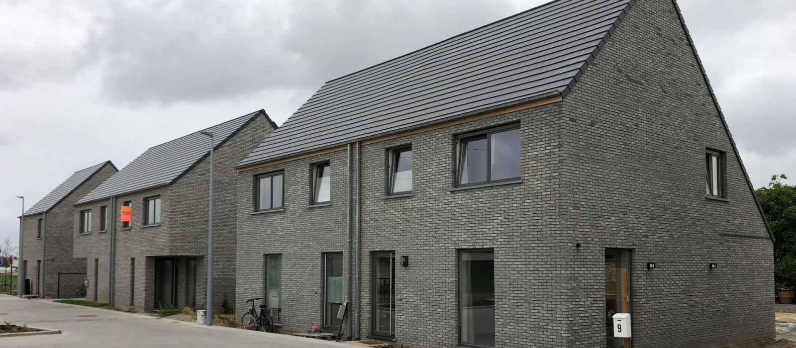 Bouwfirma.be - 8 woningen en 12 stapelwoningen Robert De Manstraat Roeselare